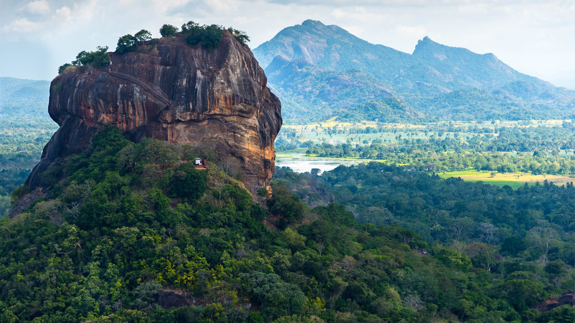Tailor-made journeys in Sri Lanka